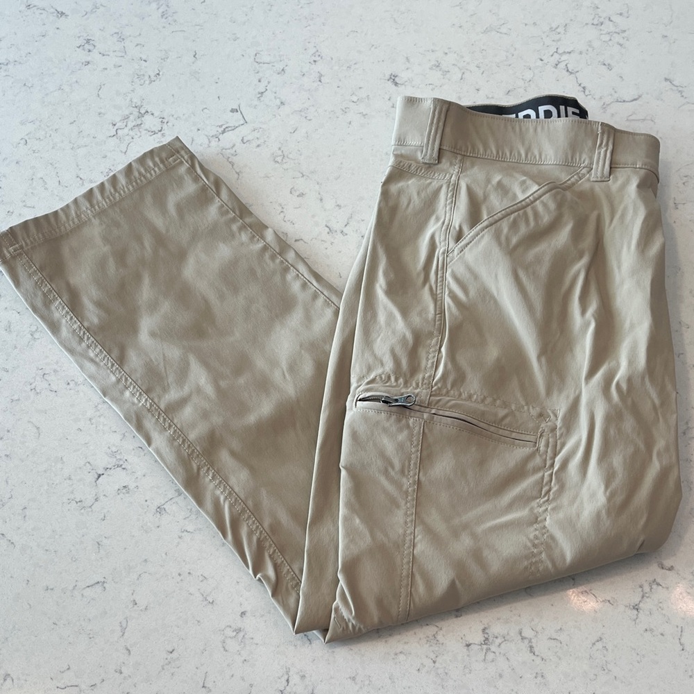 Eddie Bauer Men's Beige Cargo Pants